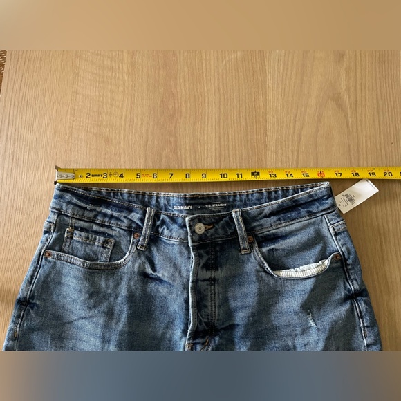 Old Navy| O.G. Straight High Rise Jean Shorts, Size 14•••Light Distress, NWT - Picture 9 of 9